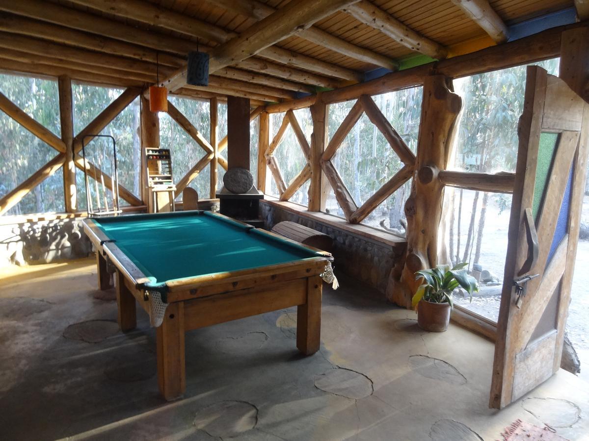 Curi-huapi Lodge *